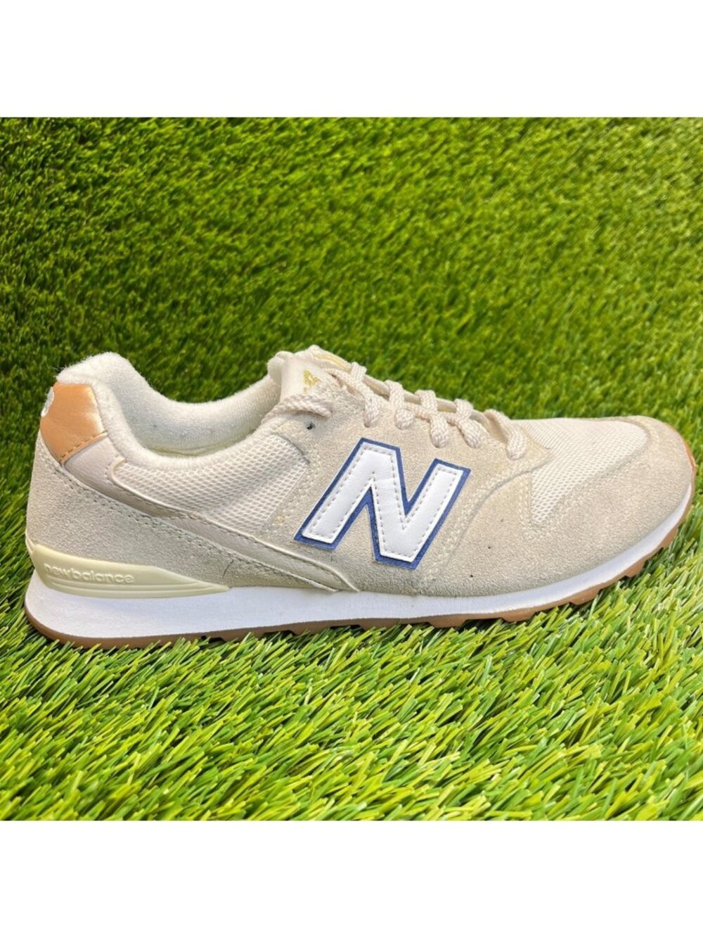 New Balance 996 Womens Size 9 Beige White Gum Athletic Running Shoes Sneakers